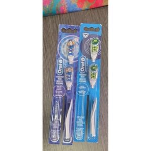 Oral-B Replacement Heads Pro-Health & 3D White 2 Packs of 2 Pcs. New Sealed
